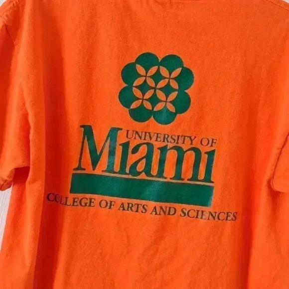 T SHIRT  UNIVERSITY OF MIAMI WOMENS  SIZE M - Picture 4 of 5